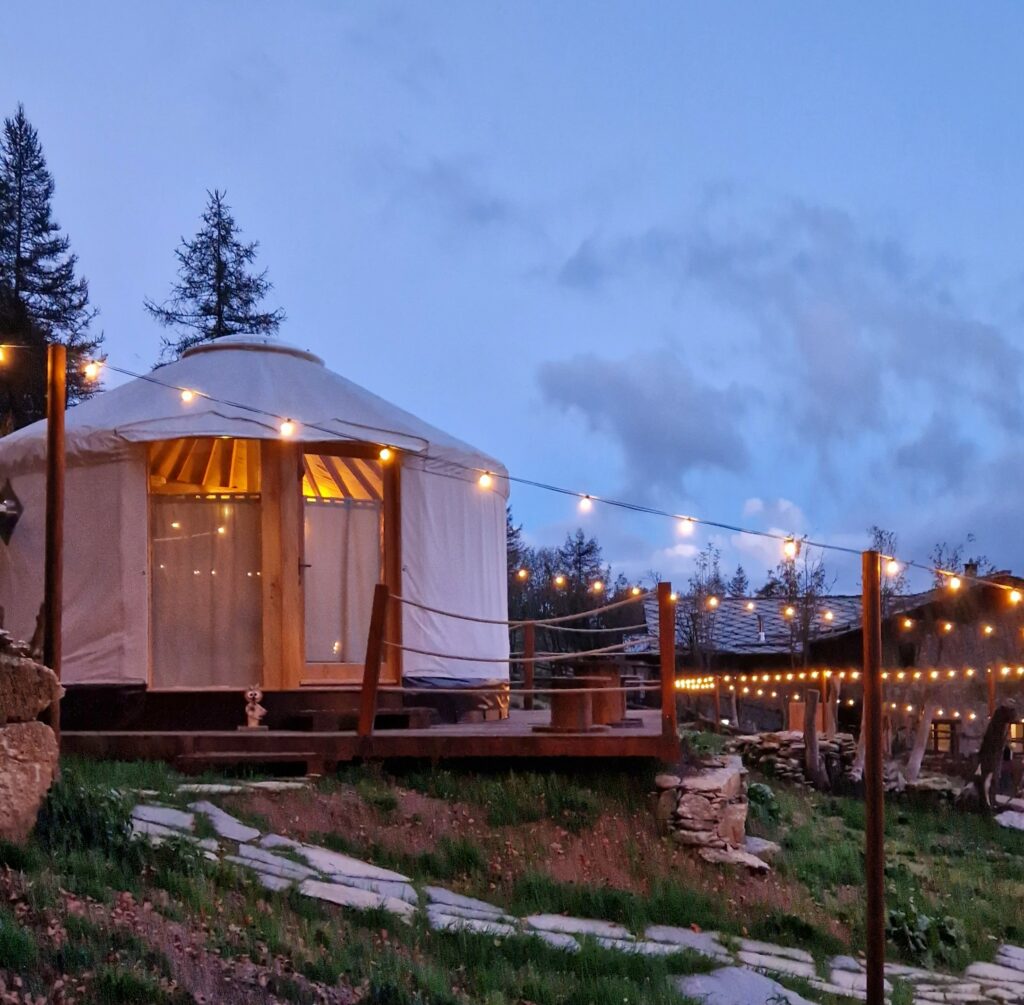 La yurta di notte